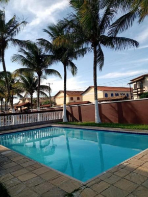 Casa em condomínio com piscina em Cabo Frio